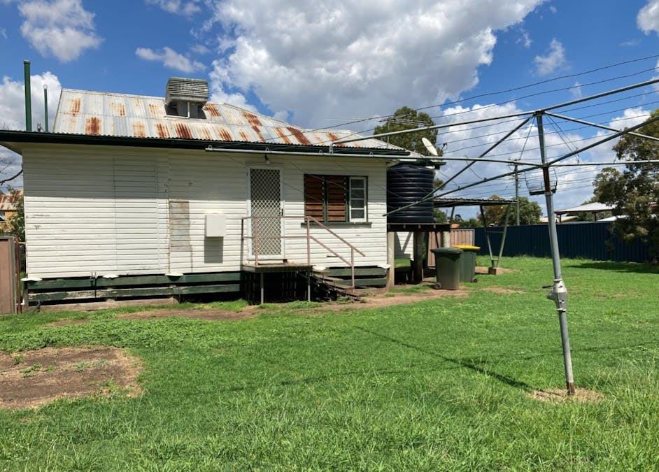 17 Wallace Street, Dalby, QLD, 4405 - Image 6