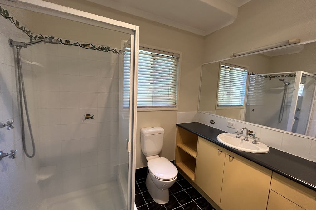 8 Selwyn Close, Telina, QLD, 4680 - Image 6