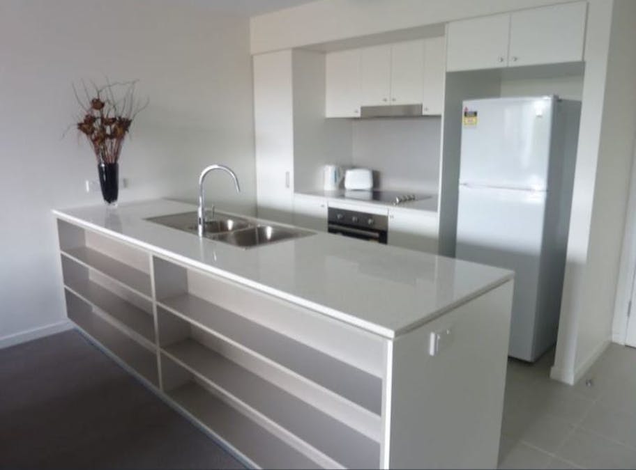 142/75 Central Lane, Gladstone Central, QLD, 4680 - Image 1