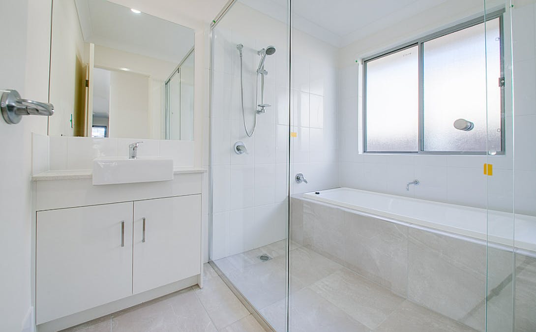 4 Daniell Close, Ripley, QLD, 4306 - Image 8