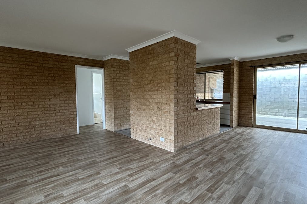 1/106 Strickland Street, Bunbury, WA, 6230 - Image 4