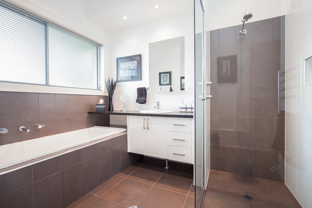 1 Oakridge Crescent, Mount Gambier, SA, 5290 - Image 4