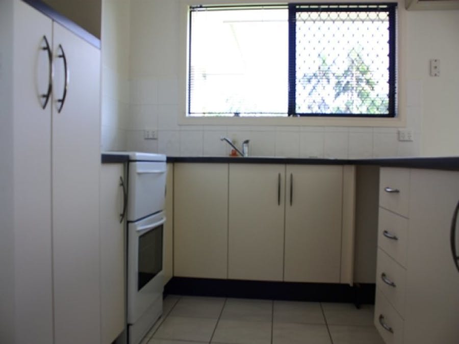 19 Moor Court, Kelso, QLD, 4815 - Image 2