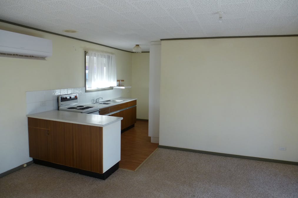 2 Elizabeth Street, Balaklava, SA, 5461 - Image 3