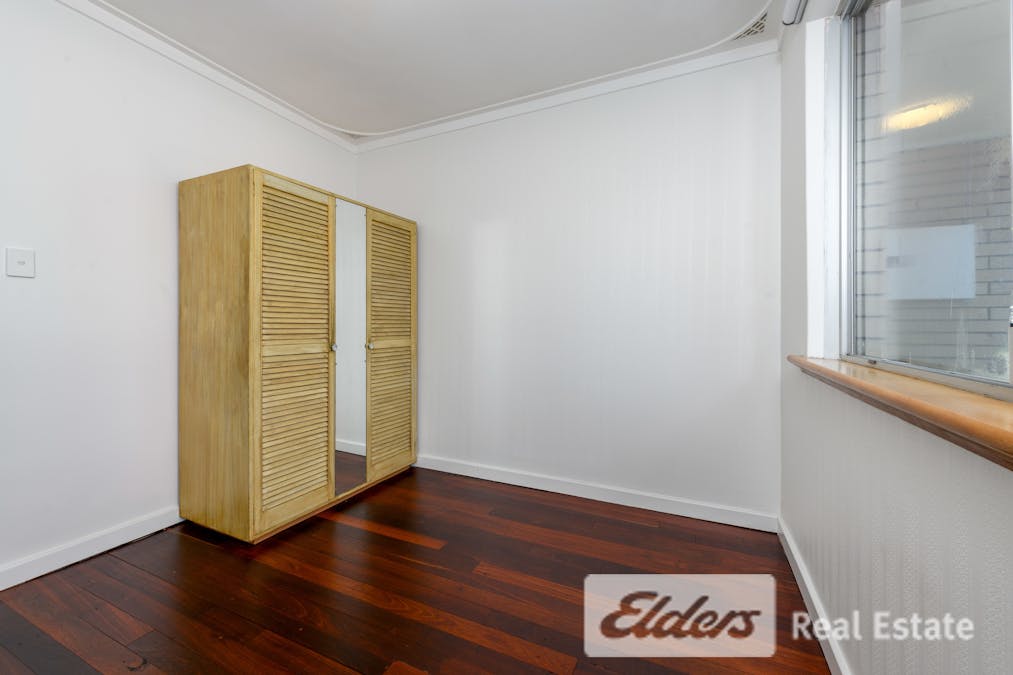 4 Hydra Close, Rockingham, WA, 6168 - Image 9