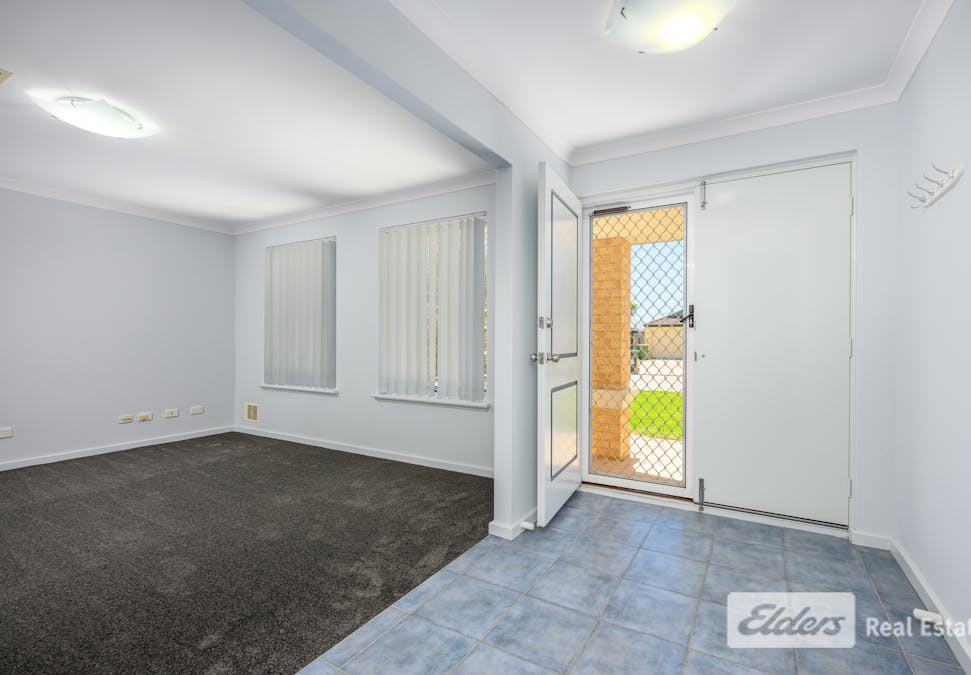 27 Seawind Drive, Rockingham, WA, 6168 - Image 2