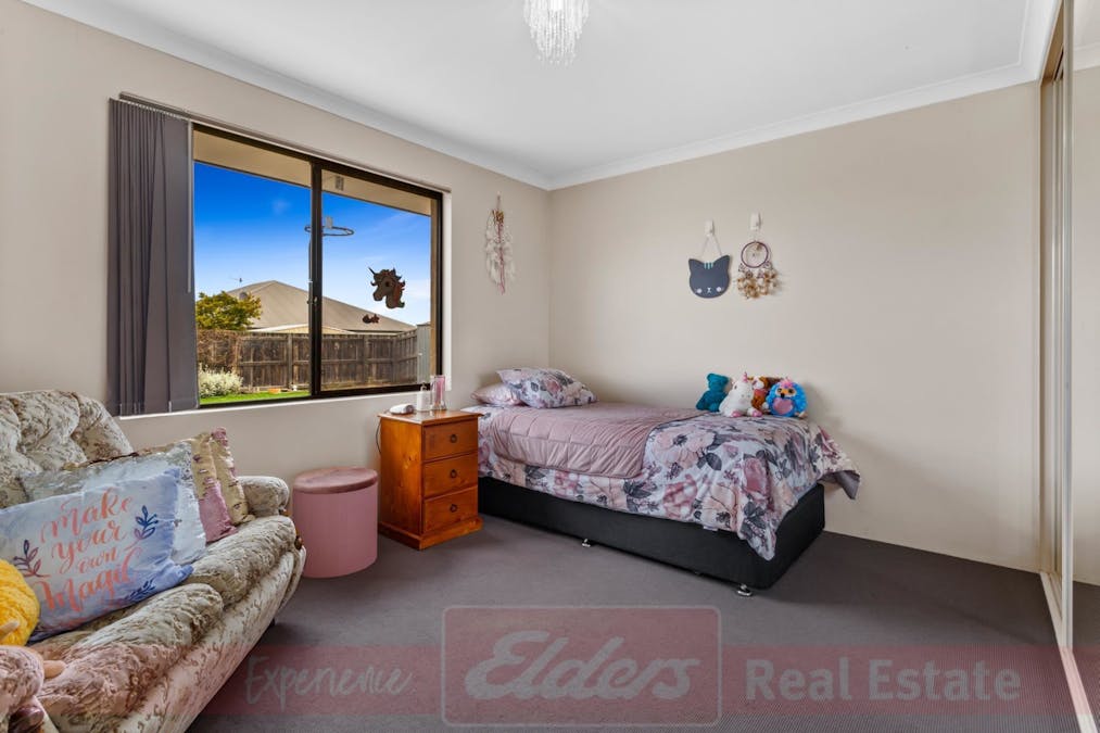 140 Macquarie Drive, Australind, WA, 6233 - Image 8