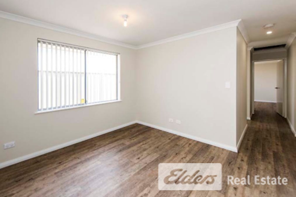 4 Calooli Grove, Golden Bay, WA, 6174 - Image 4