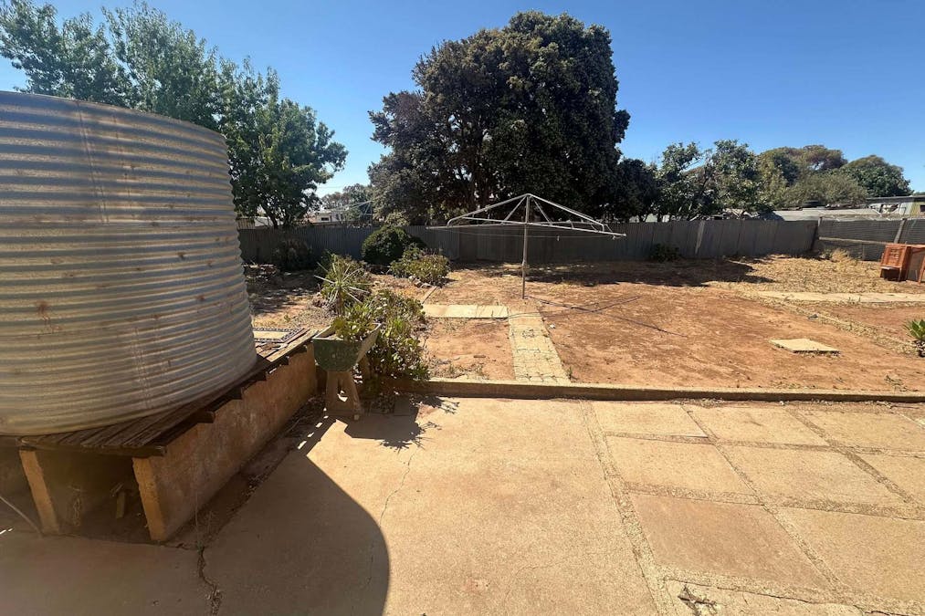 33 Commercial Street, Robertstown, SA, 5381 - Image 12