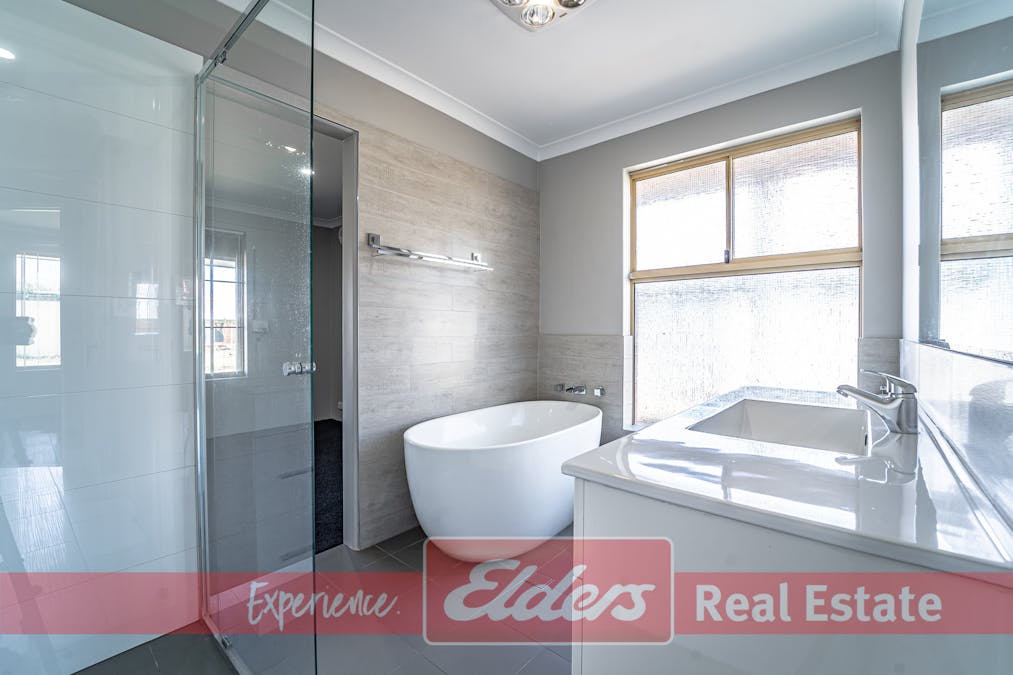 15 Bree Close, Atwell, WA, 6164 - Image 24