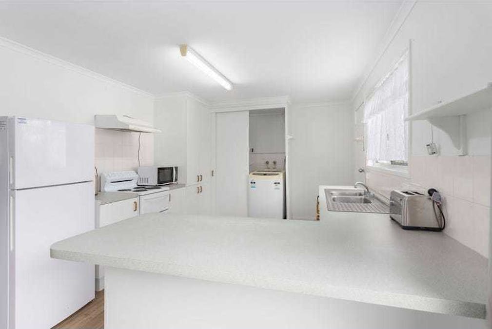 3/14a Macquarie Street, Booval, QLD, 4304 - Image 6