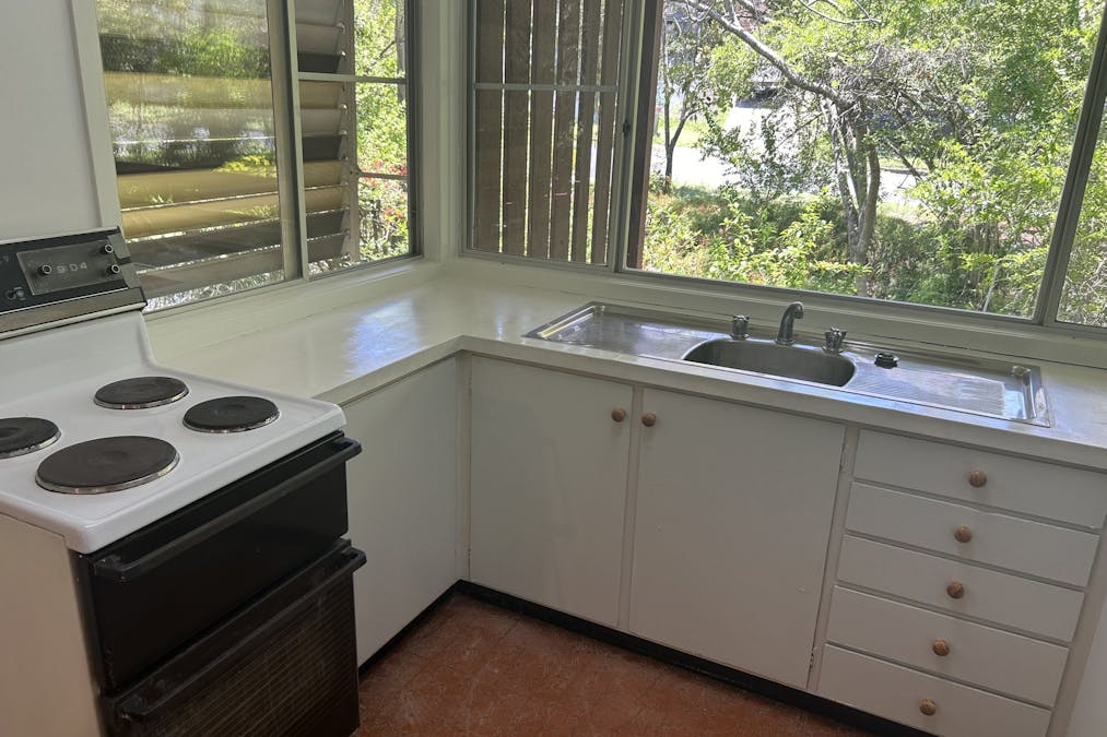 32 Allunga Drive, Glen Eden, QLD, 4680 - Image 4