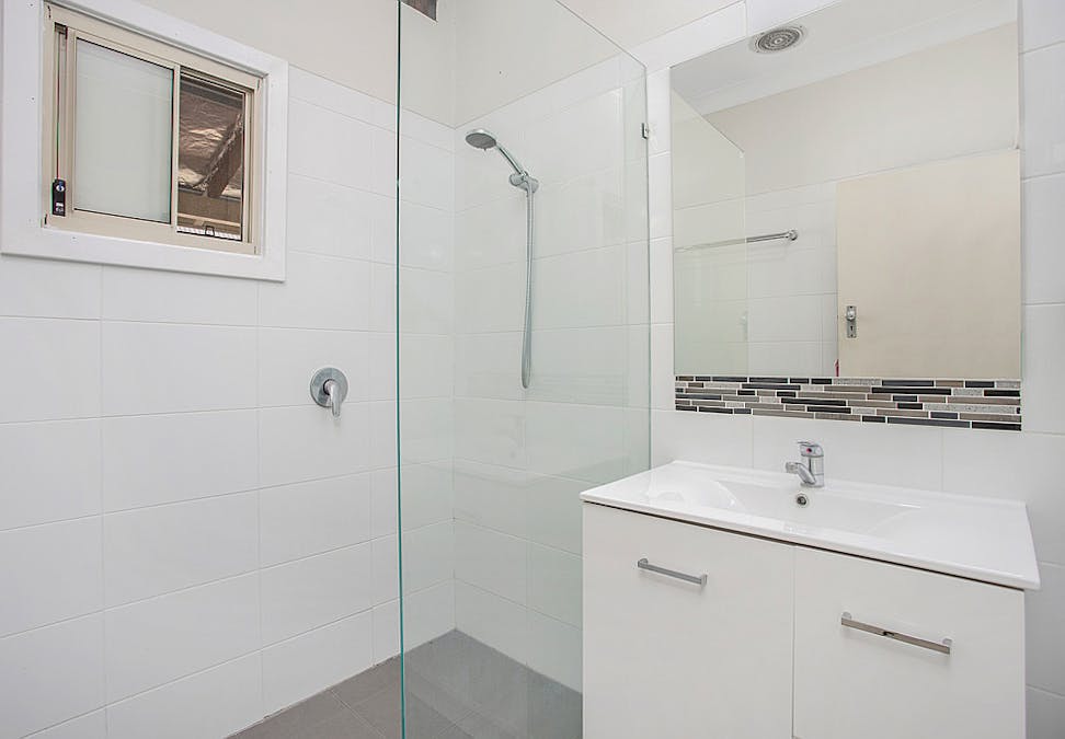 31 Winton Street, Carey Park, WA, 6230 - Image 11