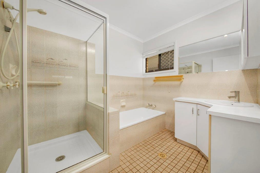 5 Myrtle Court, Kin Kora, QLD, 4680 - Image 9