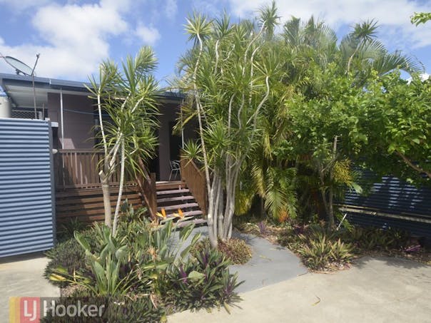 Unit 4/170 Auckland Street, Gladstone Central, QLD, 4680 - Image 1
