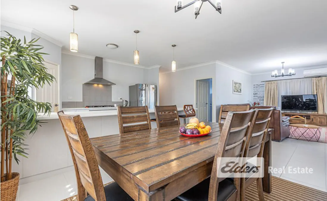 10 Solstice Bend, Wellard, WA, 6170 - Image 6