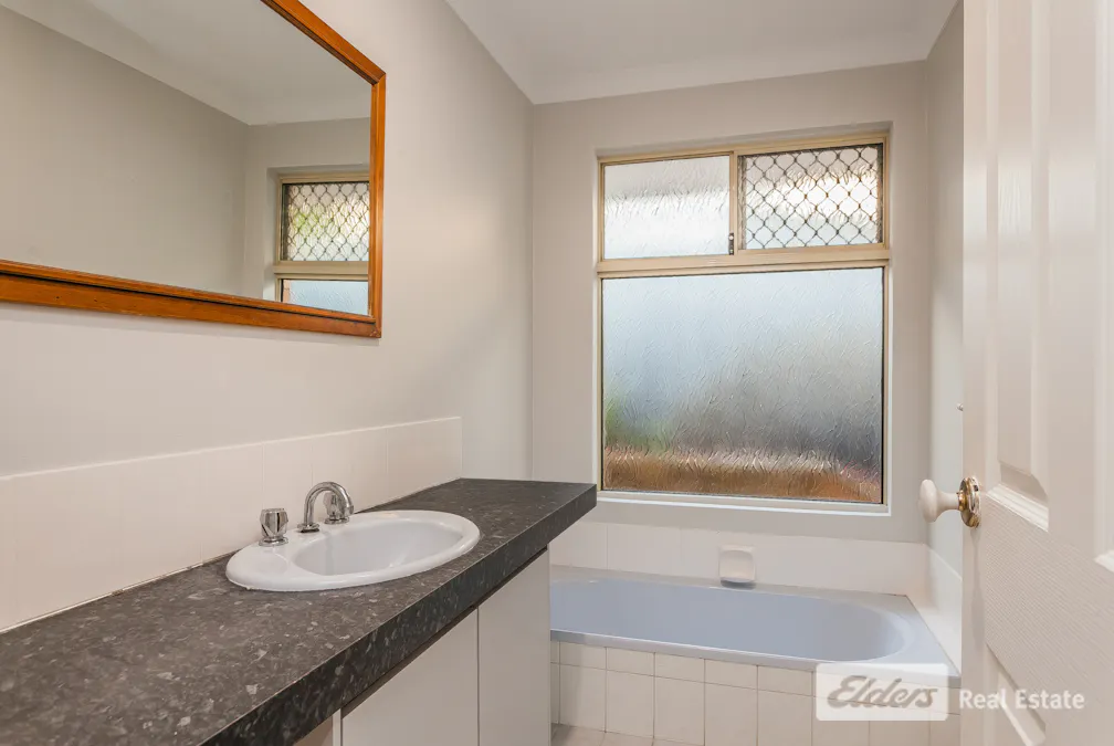 34 Elanora Drive, Cooloongup, WA, 6168 - Image 17