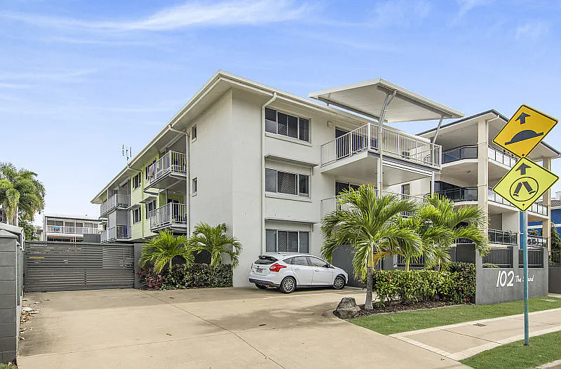 3/102 The Strand, North Ward, QLD, 4810 - Image 1