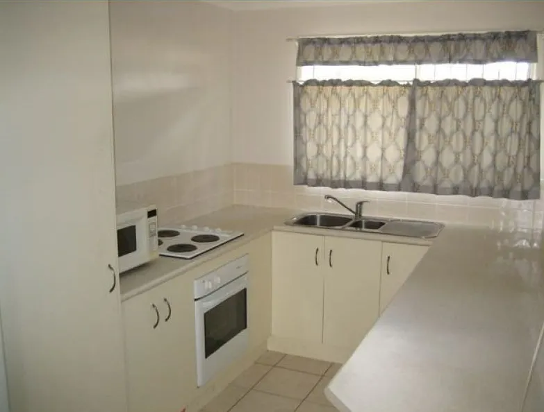 1/71 Off Lane, South Gladstone, QLD, 4680 - Image 2