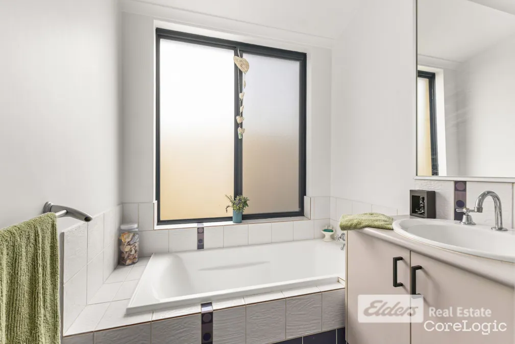 10 Cusworth Drive, Glen Iris, WA, 6230 - Image 12