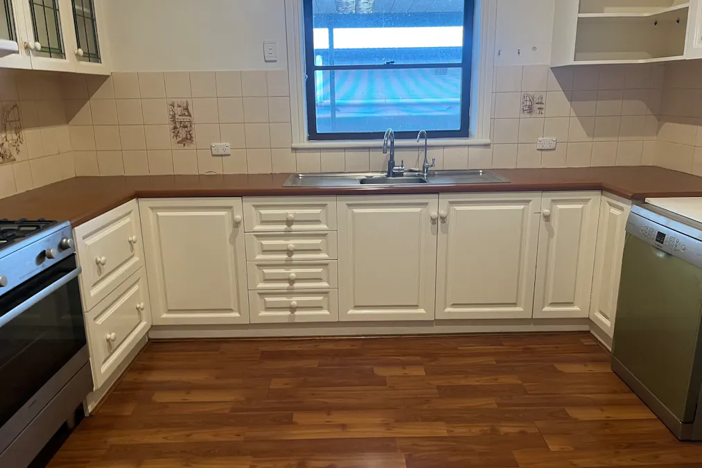 76 Bertha Street, Mount Gambier, SA, 5290 - Image 2