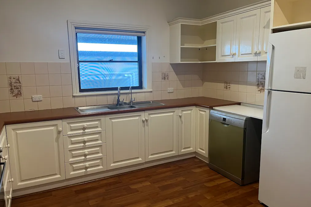 76 Bertha Street, Mount Gambier, SA, 5290 - Image 4