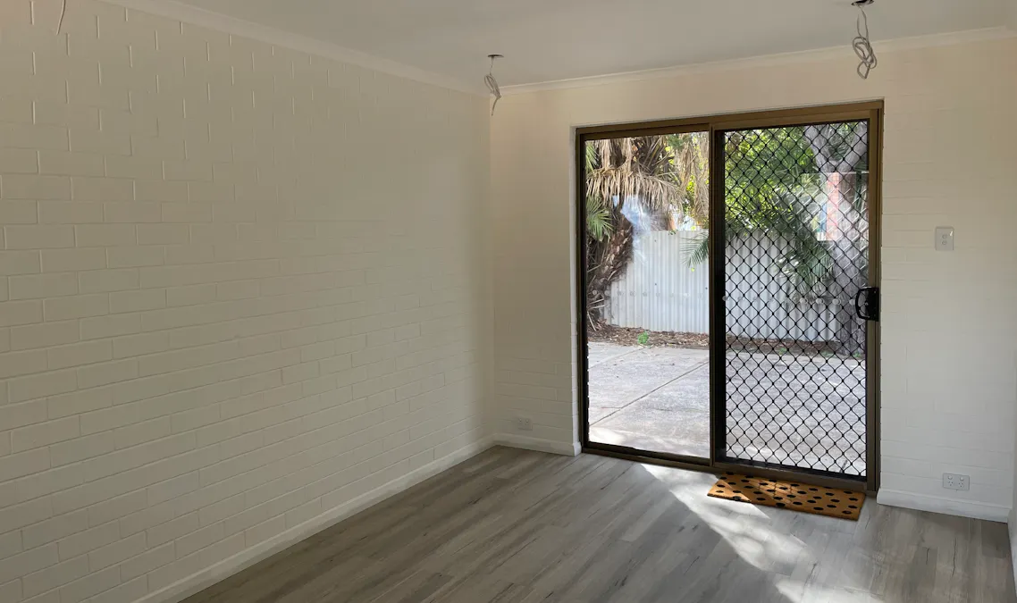 4/213 Sixth Street, Wonthella, WA, 6530 - Image 2