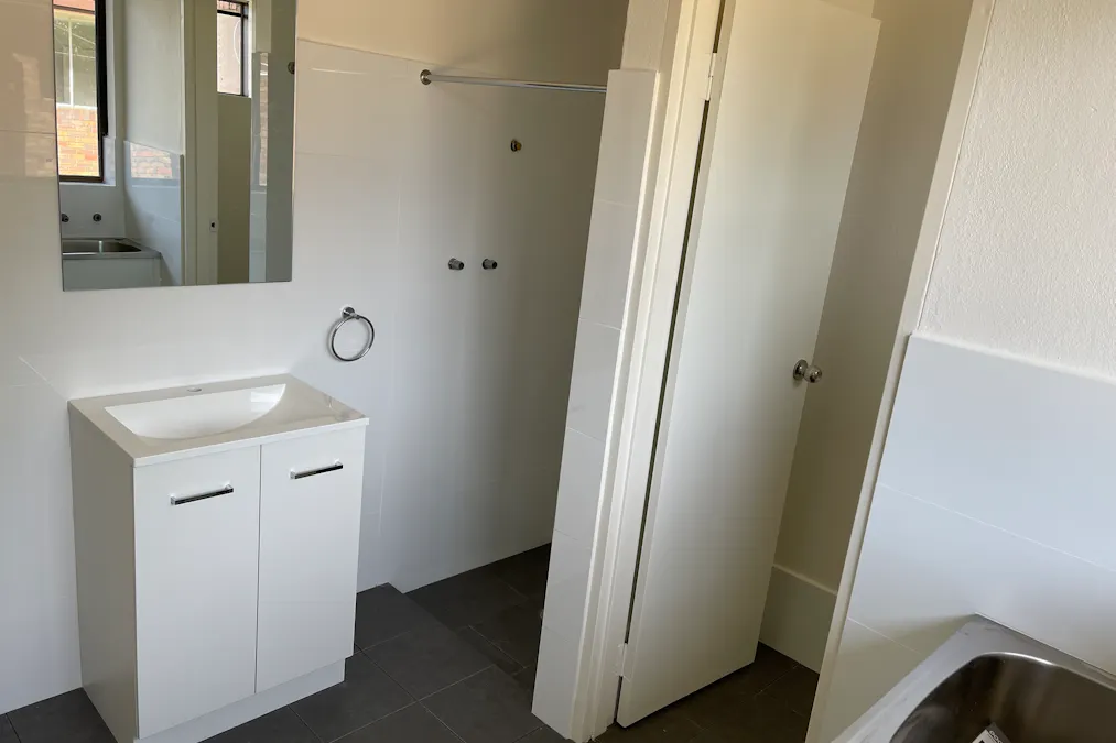 4/213 Sixth Street, Wonthella, WA, 6530 - Image 5