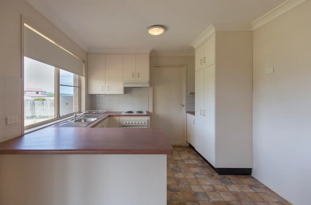 33 Belclaire Street, Westbrook, QLD, 4350 - Image 2