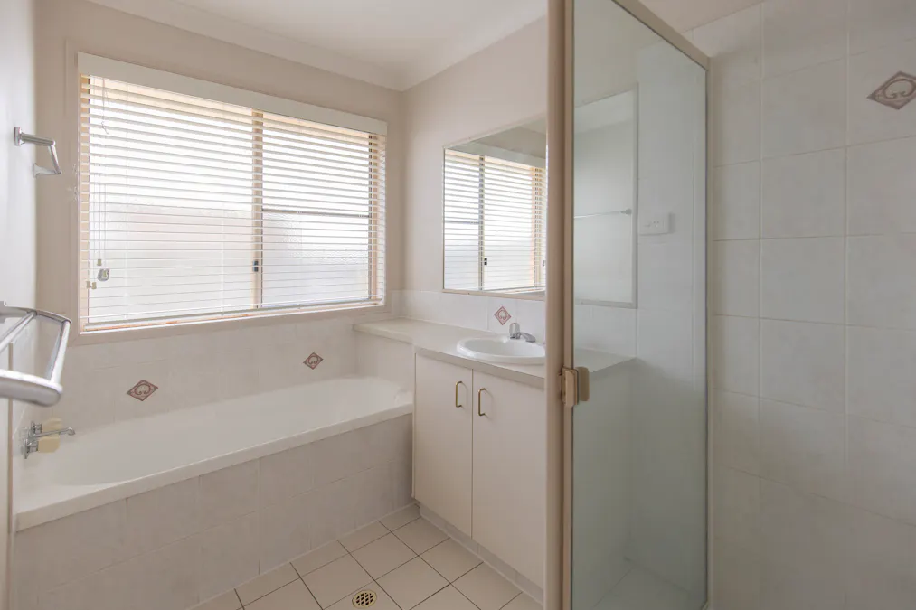 33 Belclaire Street, Westbrook, QLD, 4350 - Image 5