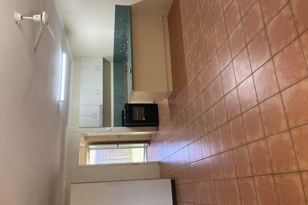 Unit 4/90 Off Lane, Gladstone Central, QLD, 4680 - Image 3