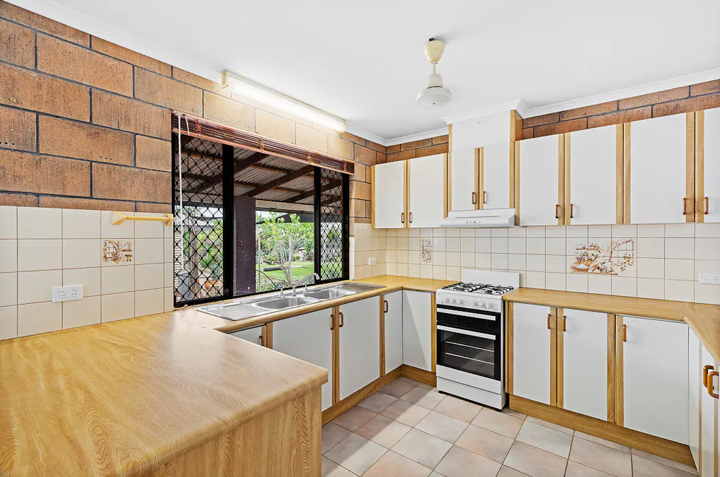 17 Buckland Court, Moulden, NT, 0830 - Image 2