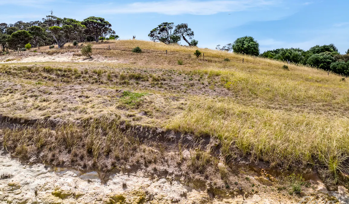 18 Cherry Hills Crescent, Normanville, SA, 5204 - Image 8