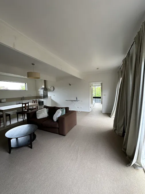 2/270 Gray Street, Hamilton, VIC, 3300 - Image 3