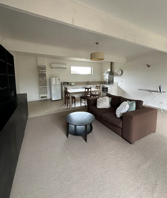 2/270 Gray Street, Hamilton, VIC, 3300 - Image 4