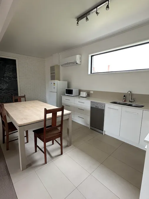 2/270 Gray Street, Hamilton, VIC, 3300 - Image 6