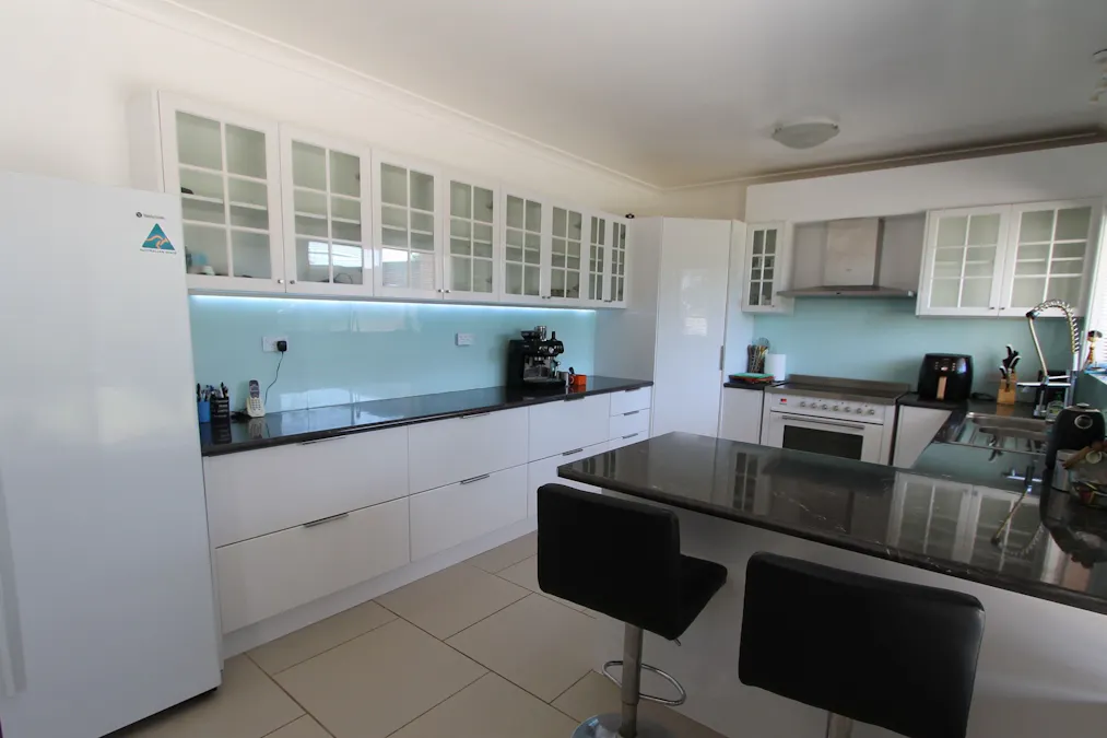 30 Golf Road, Merredin, WA, 6415 - Image 3