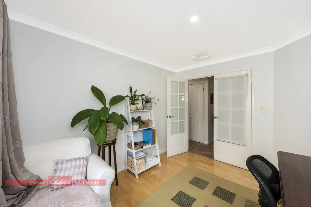 20 Solander Close, Waikiki, WA, 6169 - Image 6