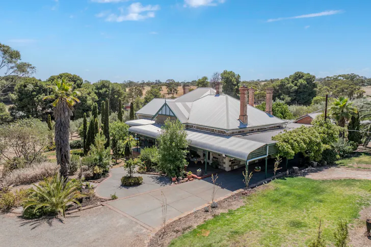 134 Farrell Flat Road, Clare, SA, 5453