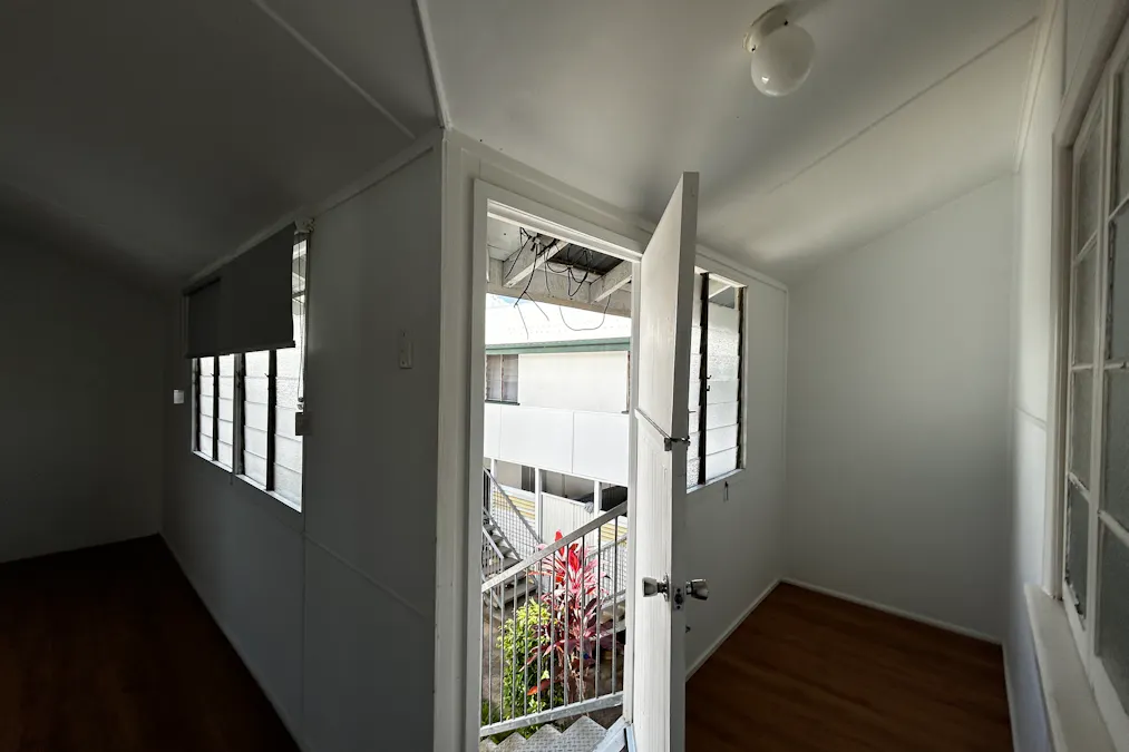 7/105 Mitchell Street, North Ward, QLD, 4810 - Image 2