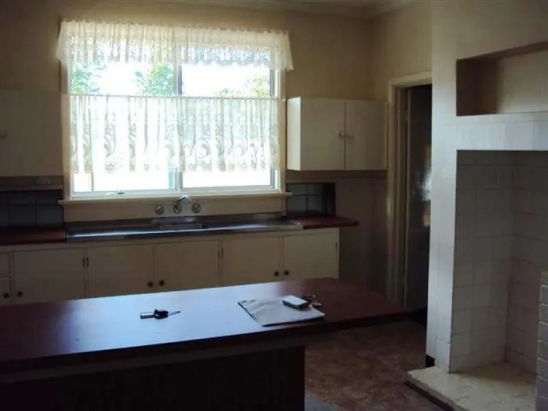 43 Doney Street, Narrogin, WA, 6312 - Image 2