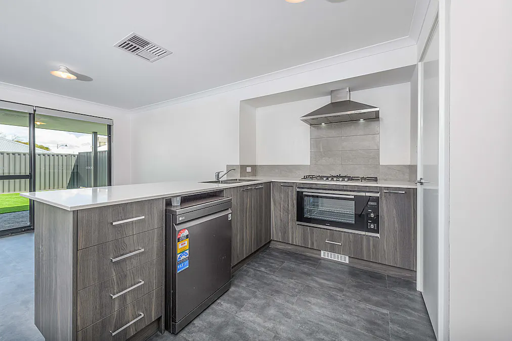 58 Ipswich Street, Wellard, WA, 6170 - Image 11