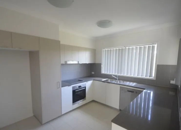 27/1 Ringuet Close, Glen Eden, QLD, 4680 - Image 2