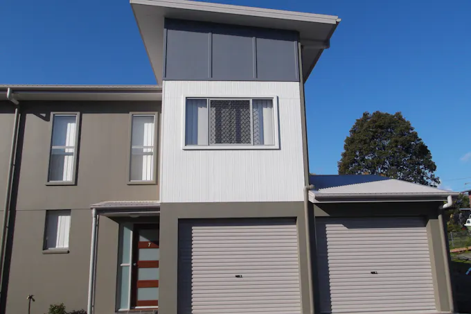 7/214-216 Oaka Street, South Gladstone, QLD, 4680 - Image 1