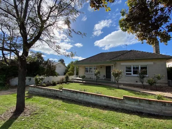 19 Handyside Street, Naracoorte, SA, 5271 - Image 1