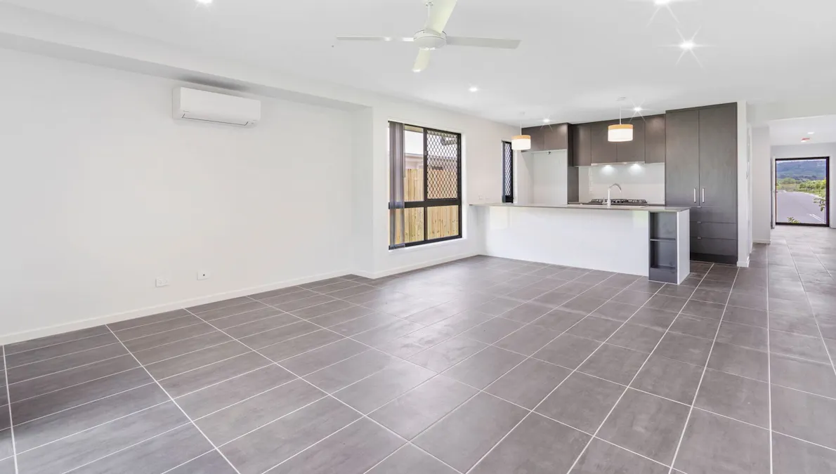 19 Paterson Road, Walloon, QLD, 4306 - Image 4