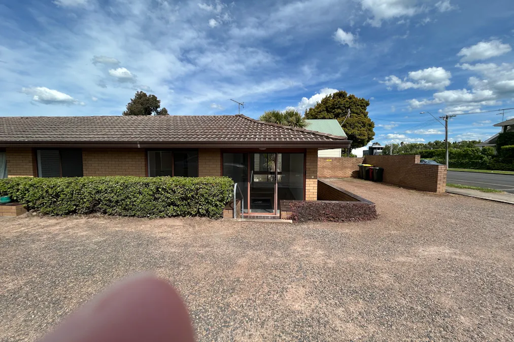 1/22 Brown Street, Hamilton, VIC, 3300 - Image 1