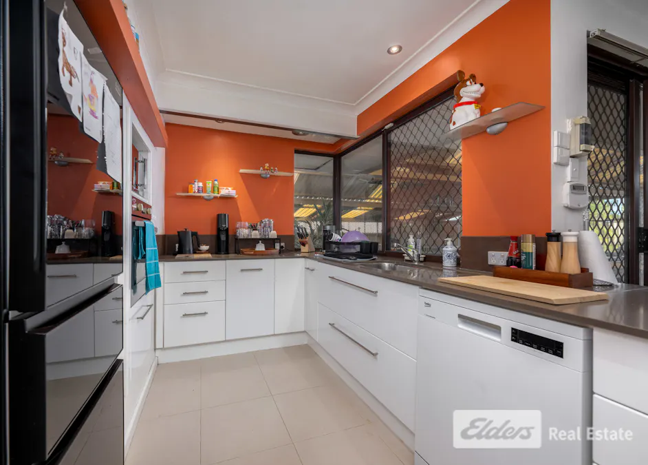 282 Lyon Road, Aubin Grove, WA, 6164 - Image 3