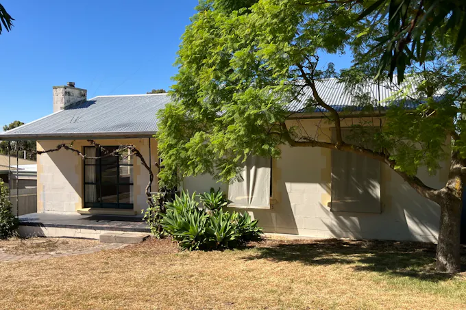 69 Memorial Drive, Naracoorte, SA, 5271 - Image 1