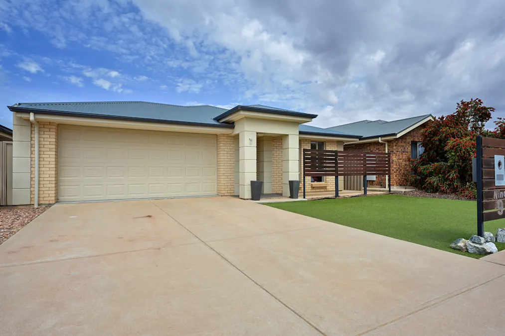 9 Bradshaw Street, Whyalla Jenkins, SA, 5609 - Image 2
